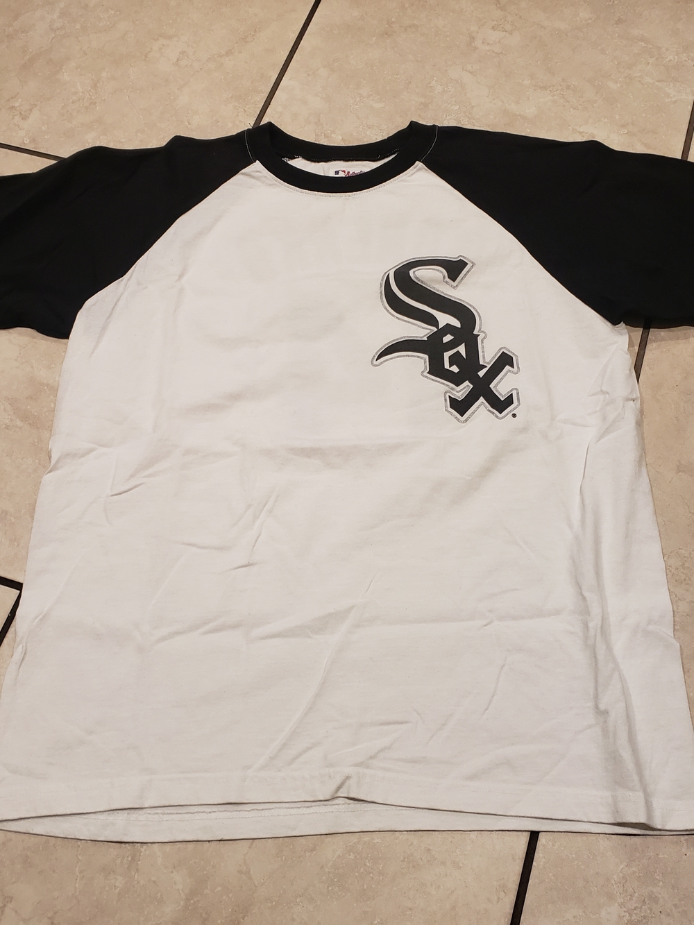 Majestic Black and White Chicago Sox Raglan Tee
